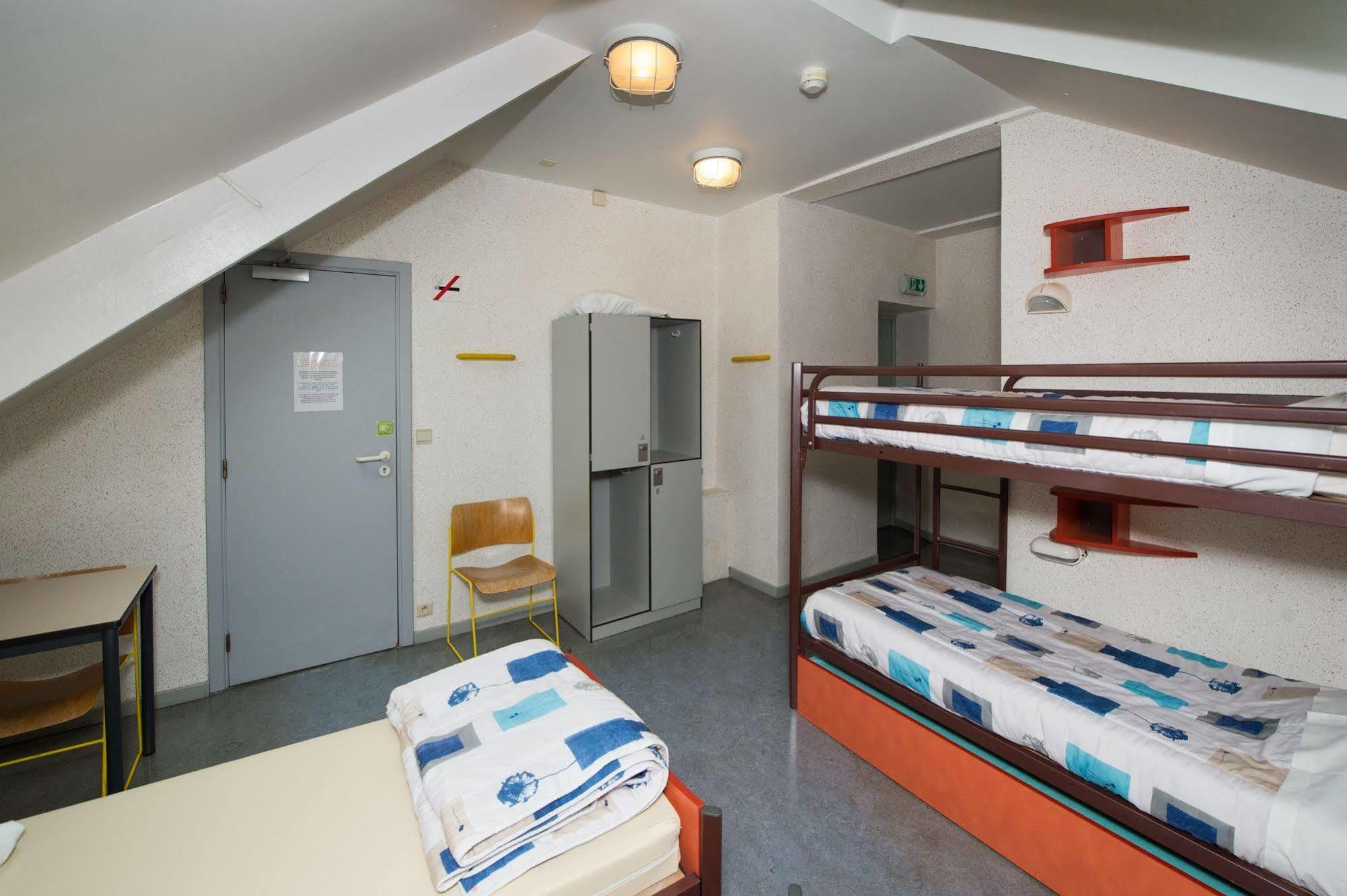 Auberge De Jeunesse De La Roche - Champlon Tenneville Екстер'єр фото